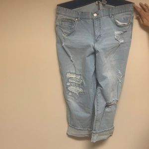 Boy friend style capris NWOT